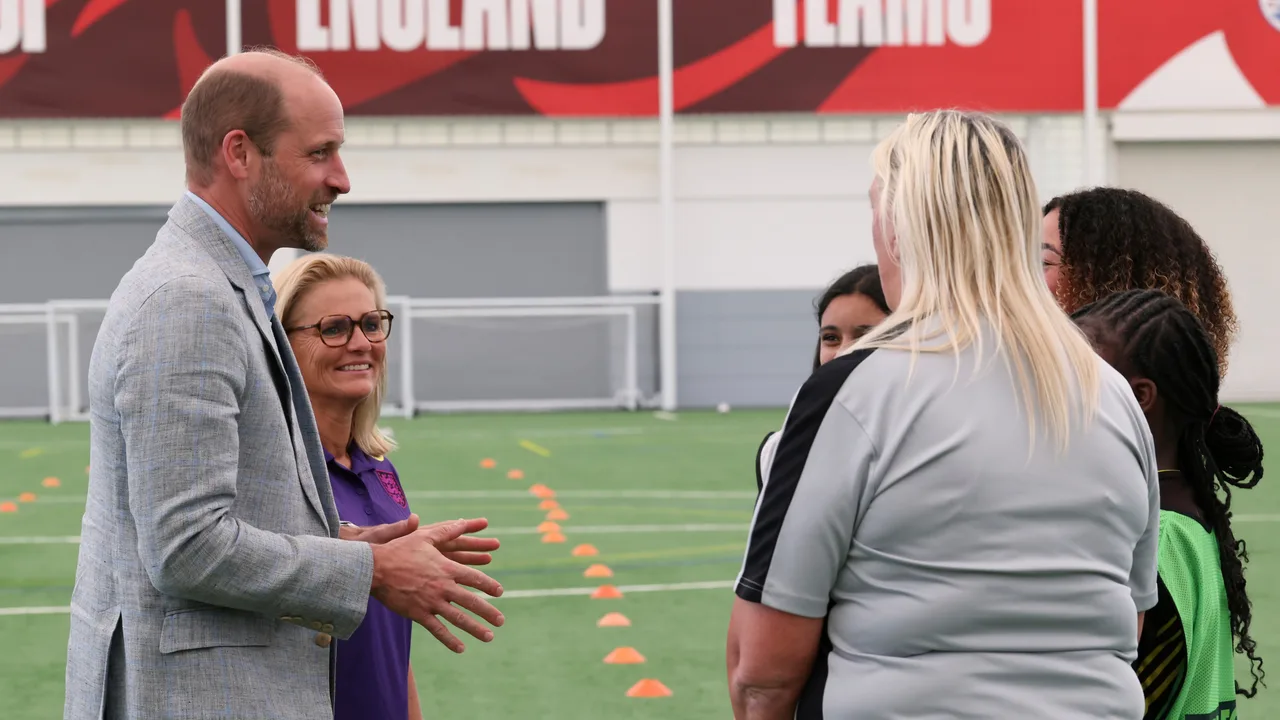 Heir Meets the Lionesses