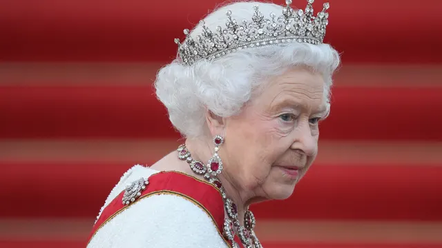 Unseen Photos of Queen Elizabeth's Secret Apartments Revealed for the First Time Ever