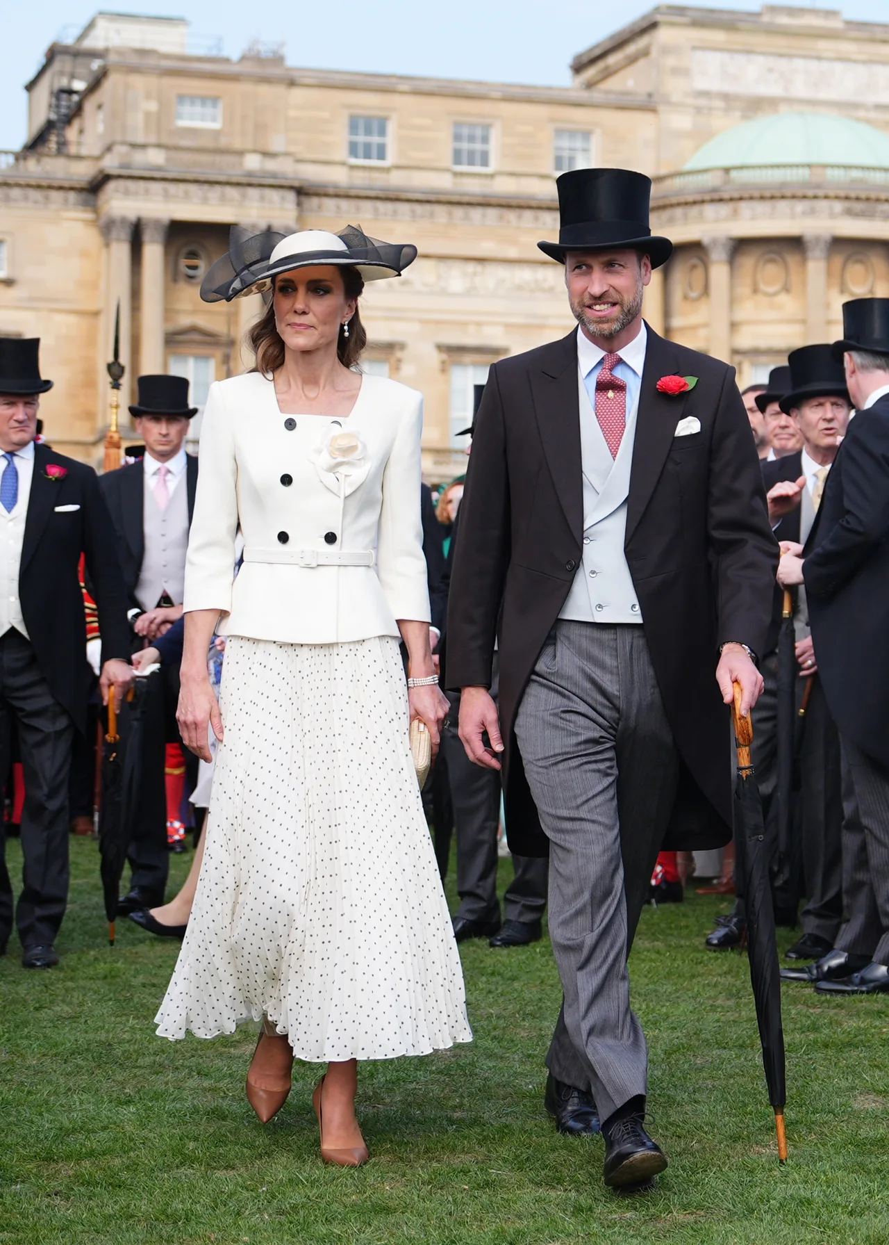 Prince William matched Kate Middleton’s royal style as they greeted guests together