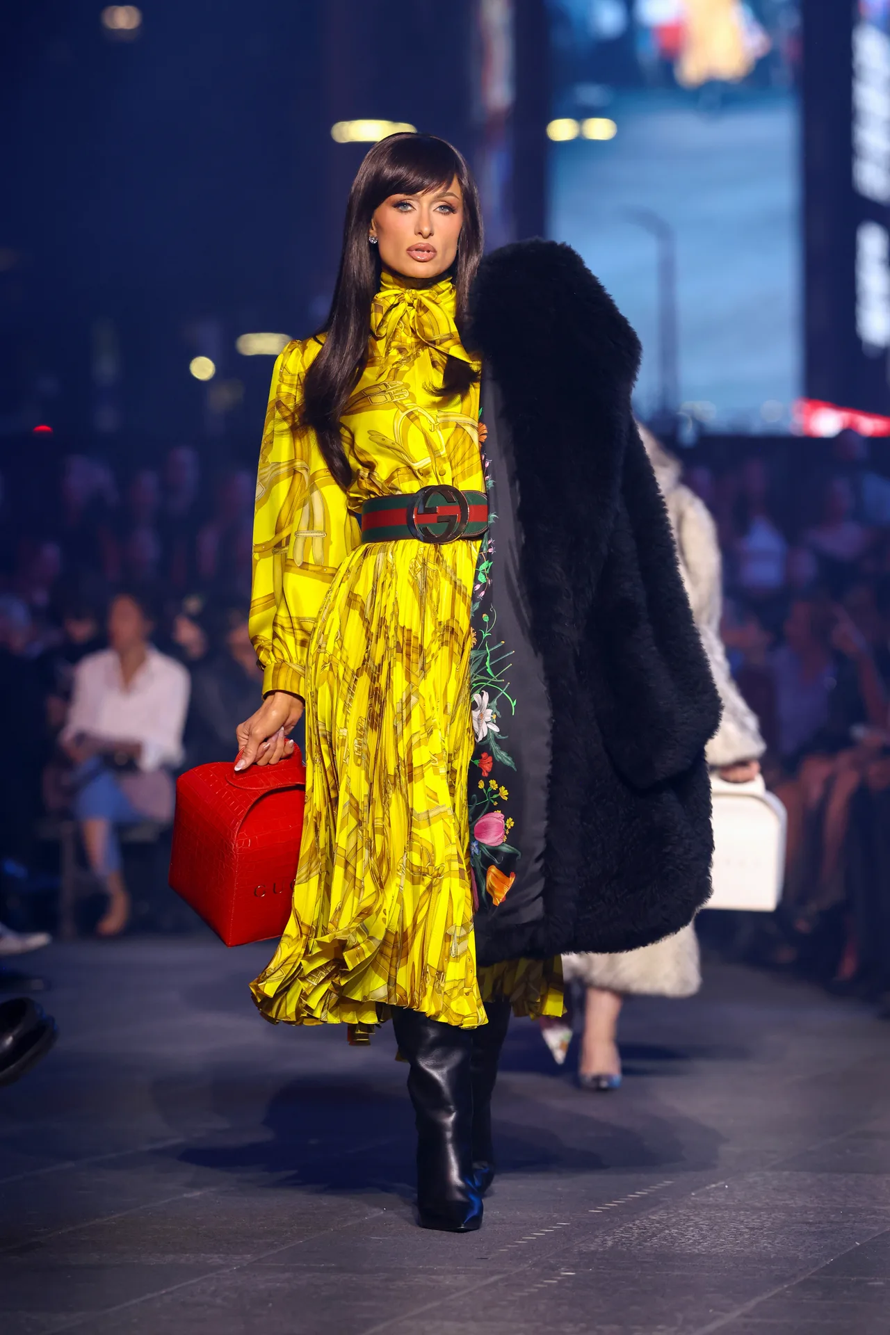 Paris Hilton makes striking runway return with brunette transformation
