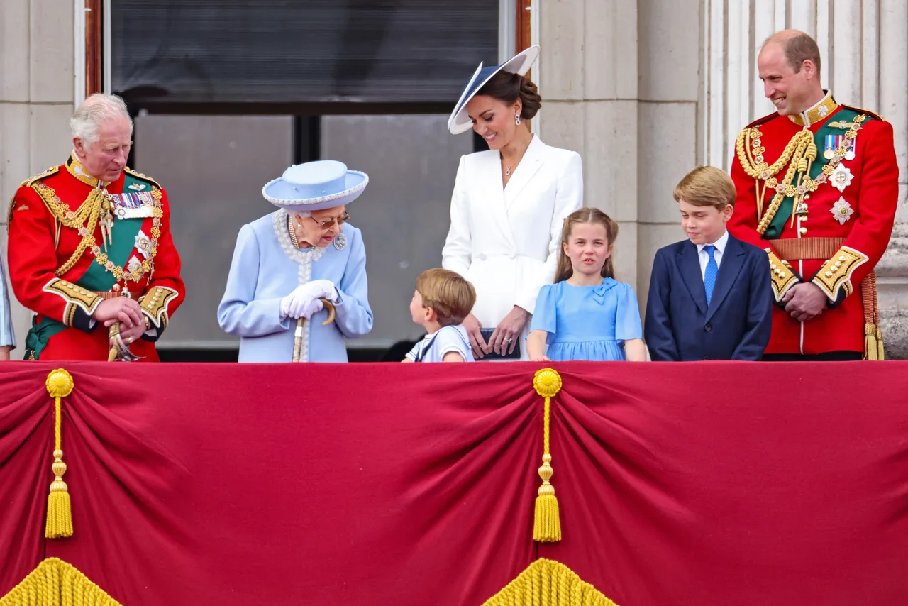 Queen Elizabeth with her Great-Grandchildren Prince George, Princess Charlotte and Prince Louis
