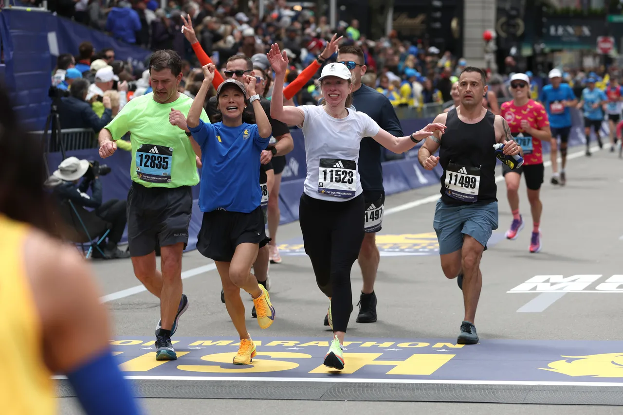 Blending into the crowd