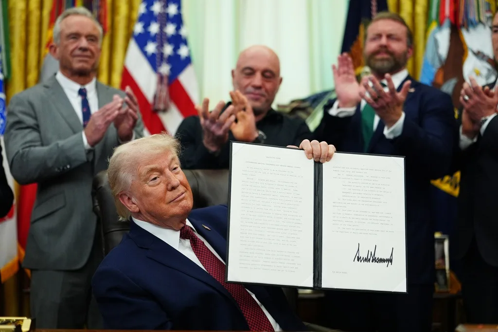 Inside the Oval Office signing