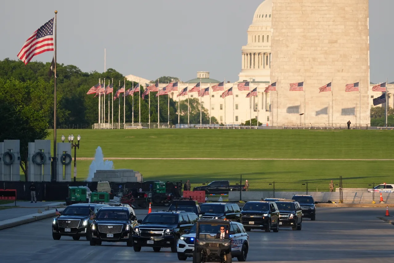 Government limos cruise up empty pool