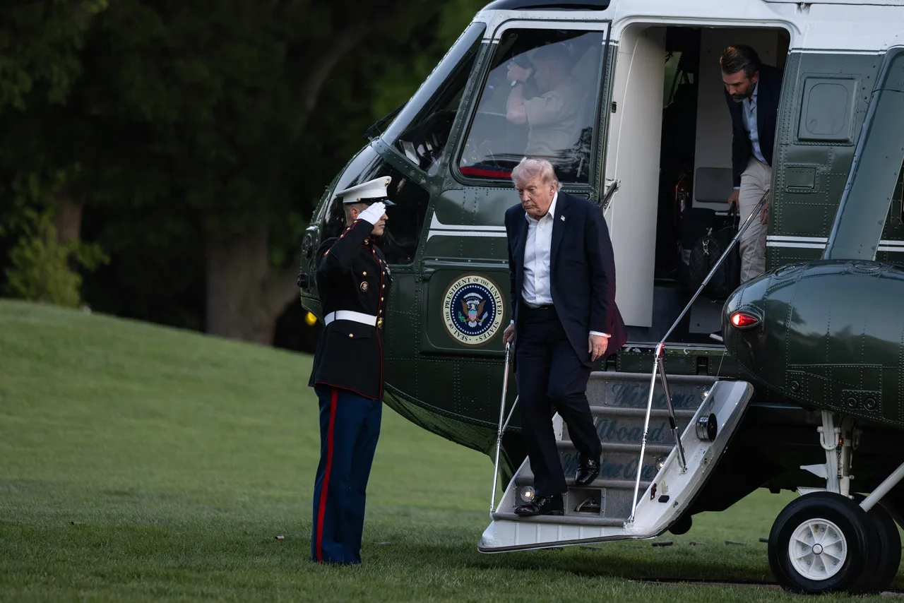 The President and his eldest son were spotted disembarking Marine One
