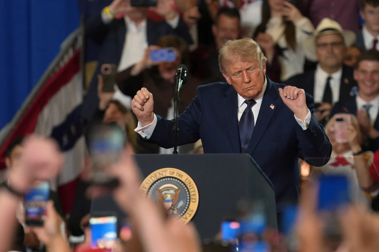 Trump shows off signature dance moves at NY rally