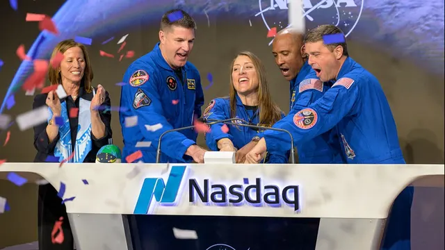 Artemis II astronauts visit Nasdaq Marketside, ring the closing bell