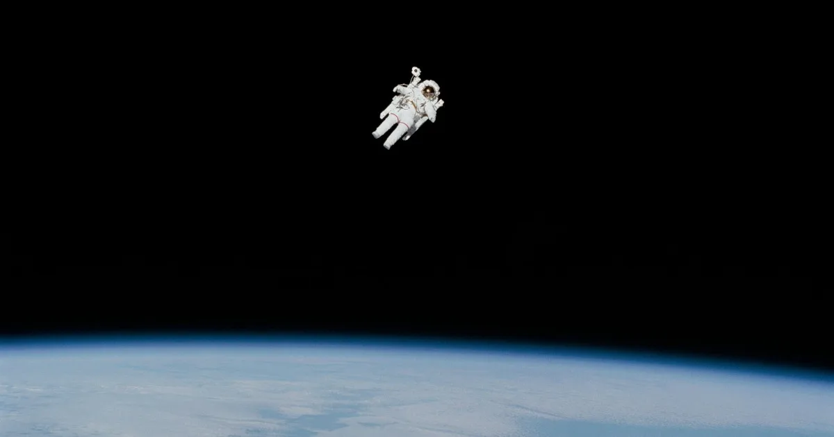 Bruce McCandless casually became humanity’s first solo drifter across endless outer space
