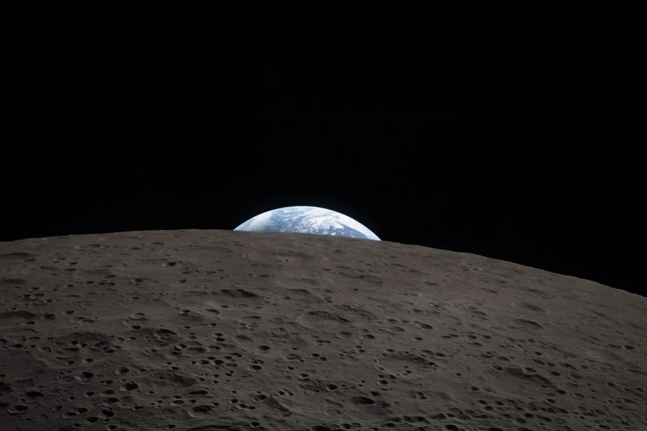 Setting of the Earth from the Moon
