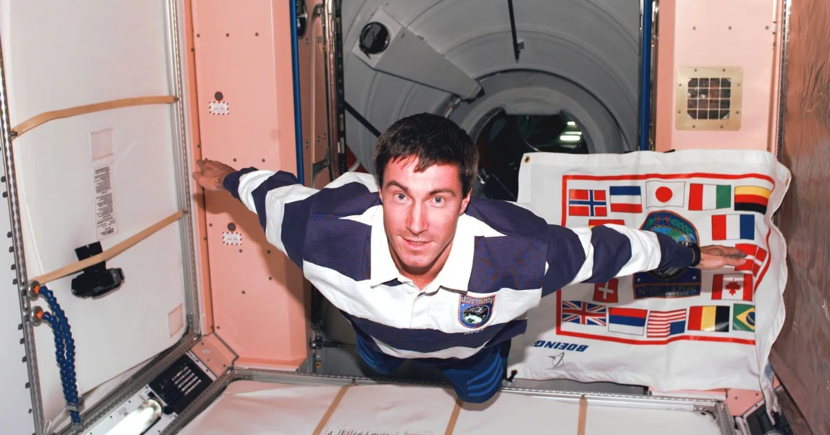 Sergei Krikalev returned from space to a different country
