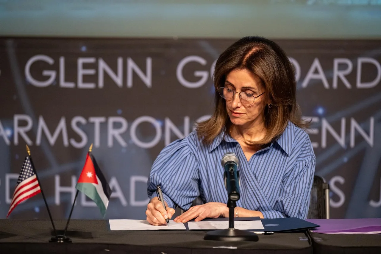 Ambassador Dina Kawar signs the Artemis Accords
