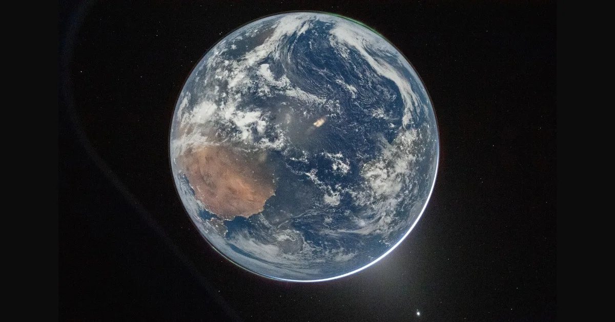 How long could technological alien civilizations last?