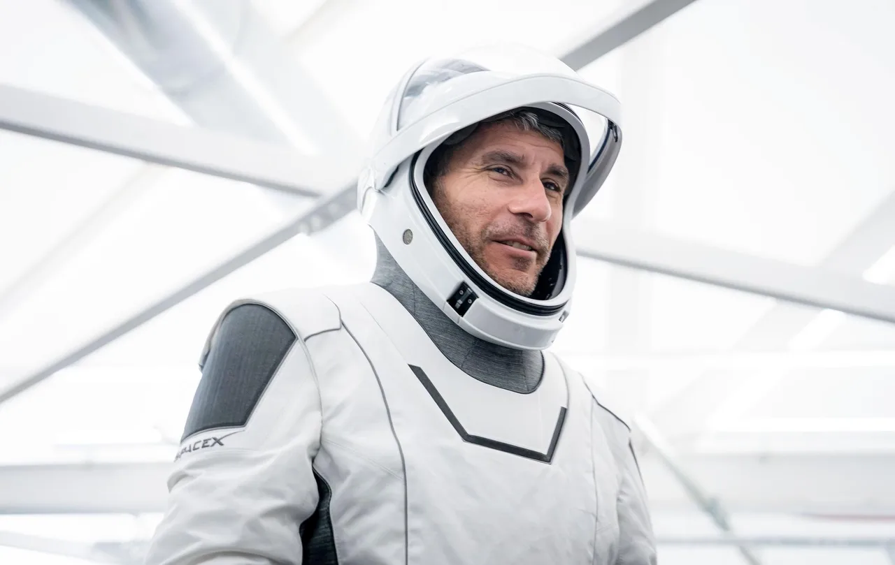 Luke Delaney in his pressure suit