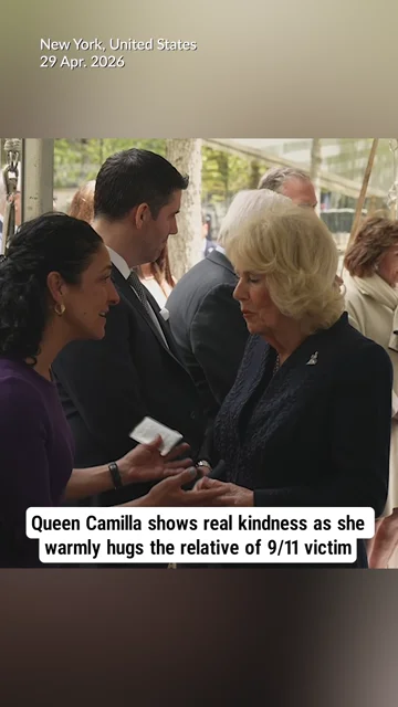 Queen Camilla shows real kindness as she warmly hugs the relative of 9/11 victim