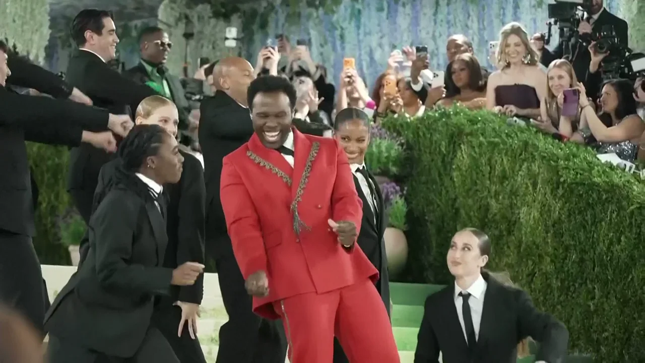 Met Gala 2026: Joshua Henry's Stunning 'I Wanna Dance With Somebody' Performance & Celebrity Arrivals