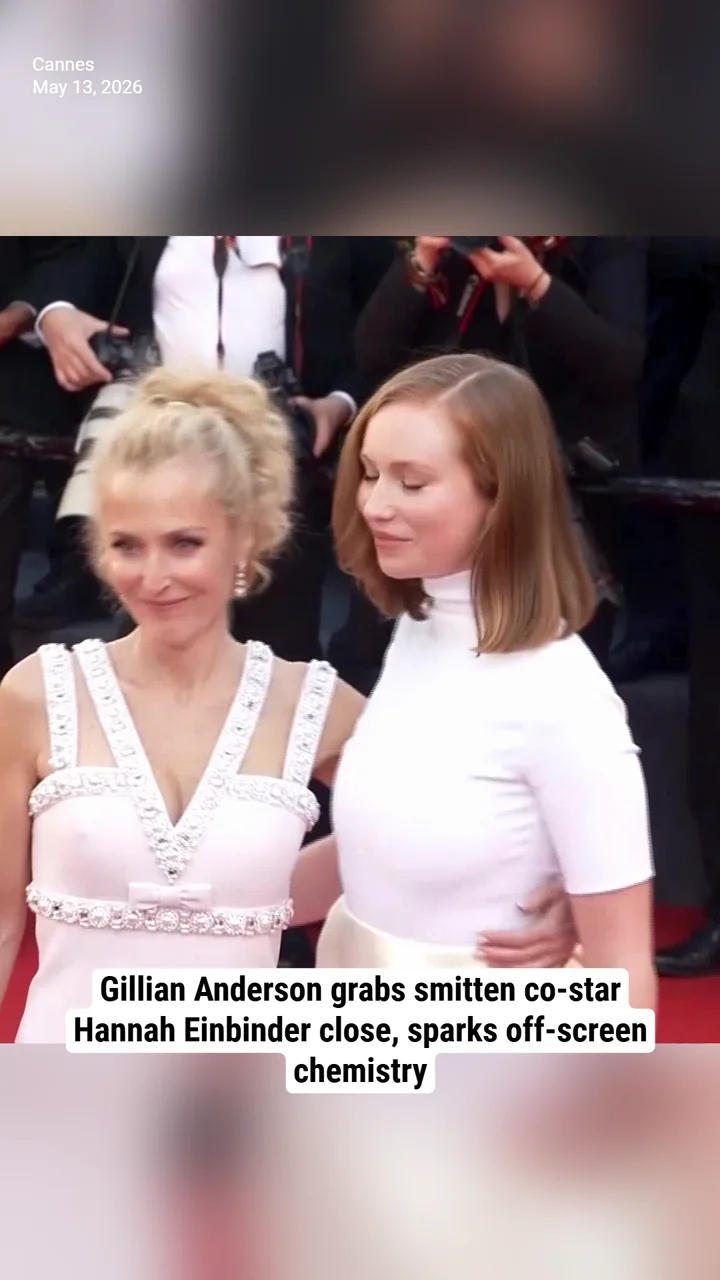 Gillian Anderson grabs smitten co-star Hannah Einbinder close, sparks off-screen chemistry