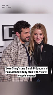 'Love Story' stars Sarah Pidgeon and Paul Anthony Kelly stun with 90's 'It-couple' energy