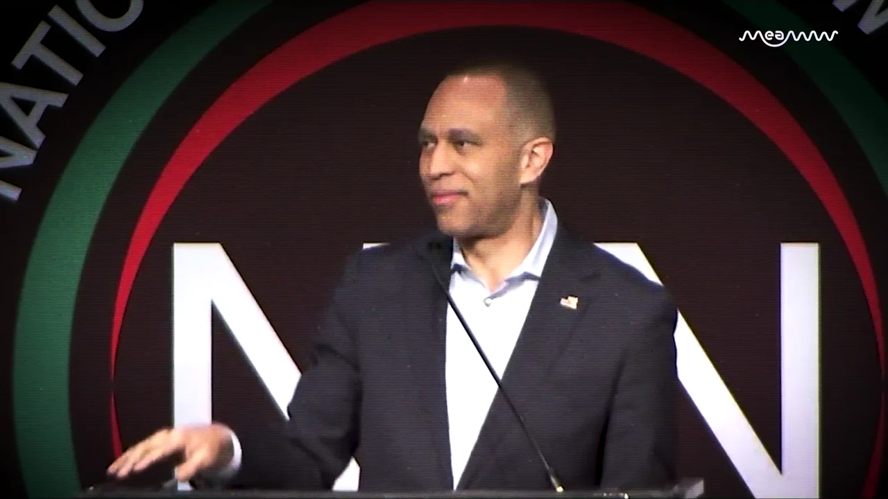 “Kristi Noem Is Gone, Pam Bondi Is Gone, Hegseth Is Next”: Hakeem Jeffries