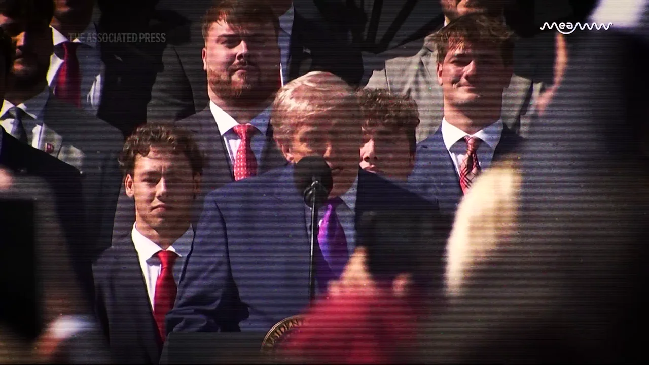 WATCH: IU Hoosiers Surprise President With '47' Jersey at White House in Viral Moment