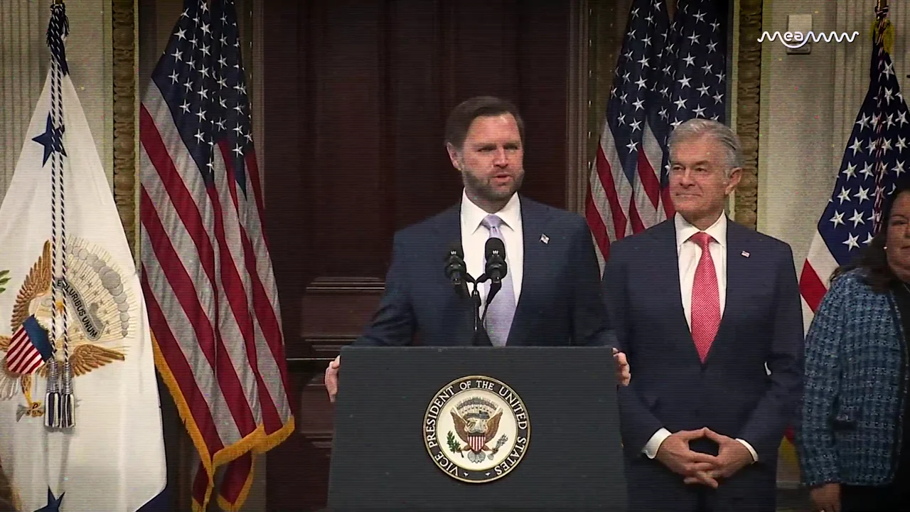 “IT’S VERY QUIET”: JD Vance’s Viral Home Alone Moment During Trump’s China Trip!
