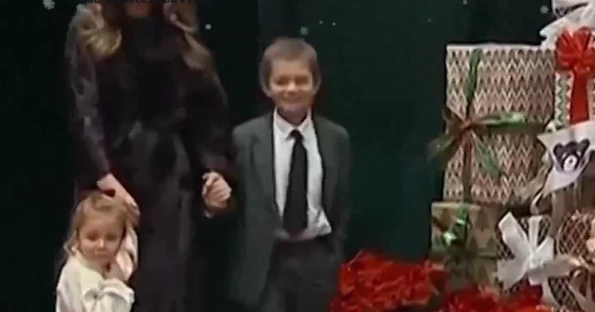 Melania Trump Brings Christmas Magic to Children’s National Hospital