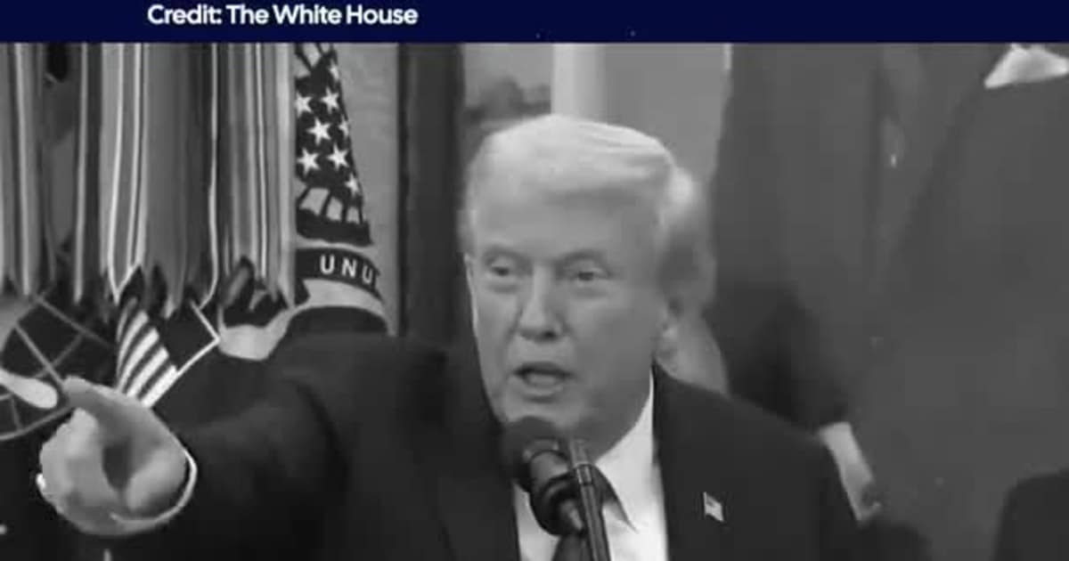 Trump shuts down CNN in classic fashion and the room loses it.