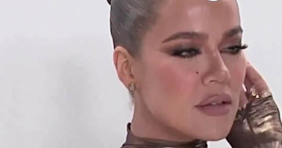 Khloé Kardashian Shoots Her Shot With a High School Teacher and the Internet Loses It