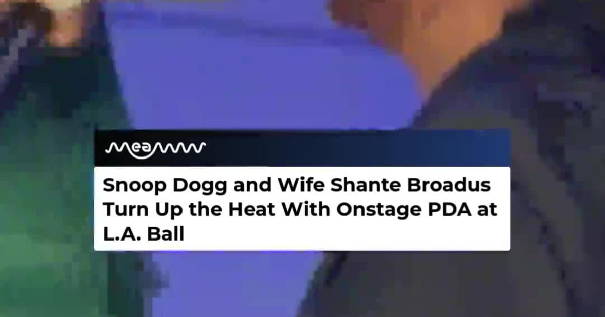 Snoop Dogg and Wife Bring the PDA Onstage