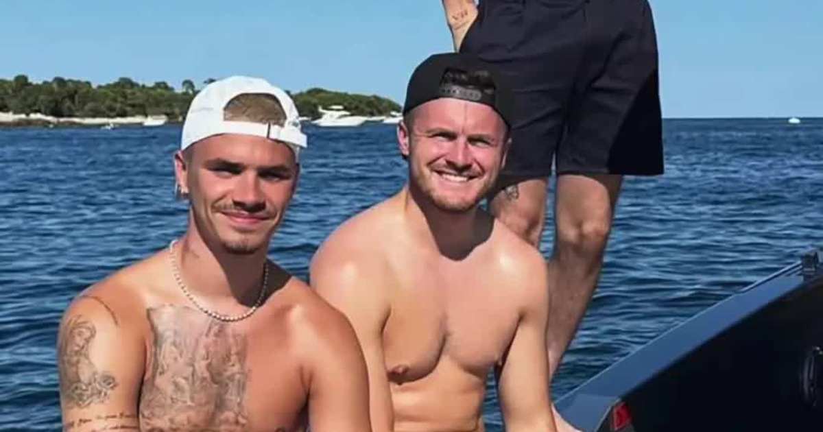 Brooklyn Beckham Absent from Romeo Beckham’s 2025 Family Photos