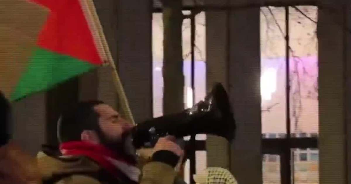 Seattle Protest Draws Backlash After Crowd Chants “Death to ICE”