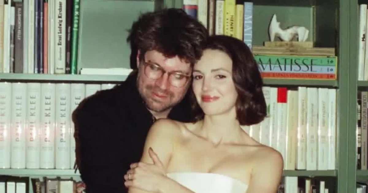 Ella Hunt Marries Thomas Bartlett in Gothic Winter Wedding