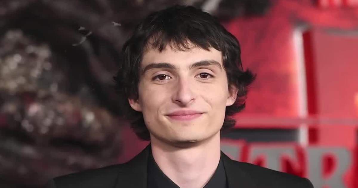 ‘Stranger Things’ Finn Wolfhard Hosts SNL and Goes Full Thirst