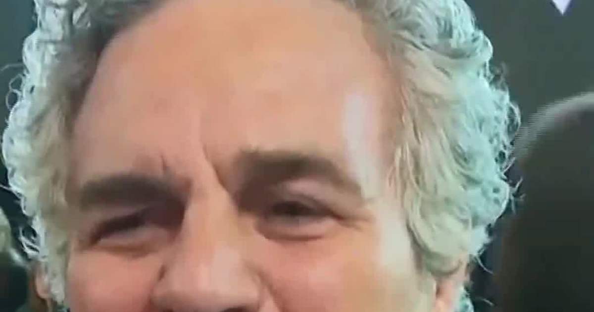 Mark Ruffalo Talks About Midlife Crisis During 'Crime 101' London Premiere