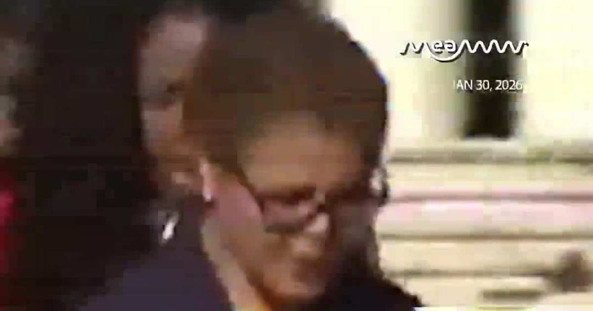 “F--- You, Karen Bass” — Mayor Heckled by Crowd While Leaving Don Lemon Courthouse Hearing