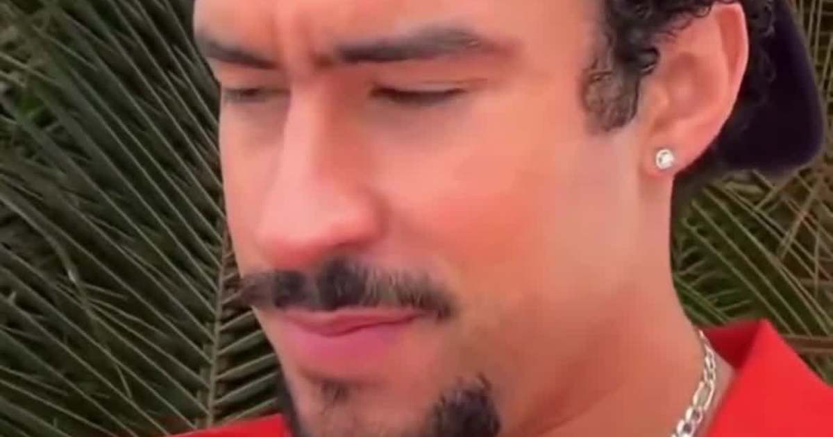 Bad Bunny Flexing His No. 1 Hit With a Siri Command