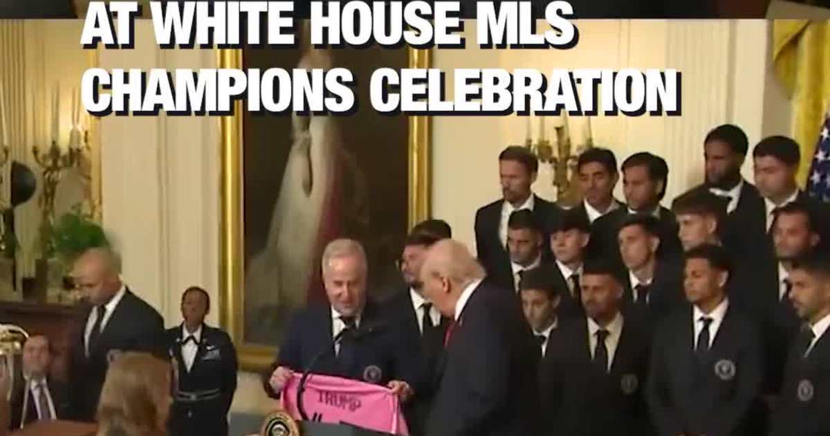 Lionel Messi Gifts “47” Jersey to Donald Trump at White House MLS Champions Celebration