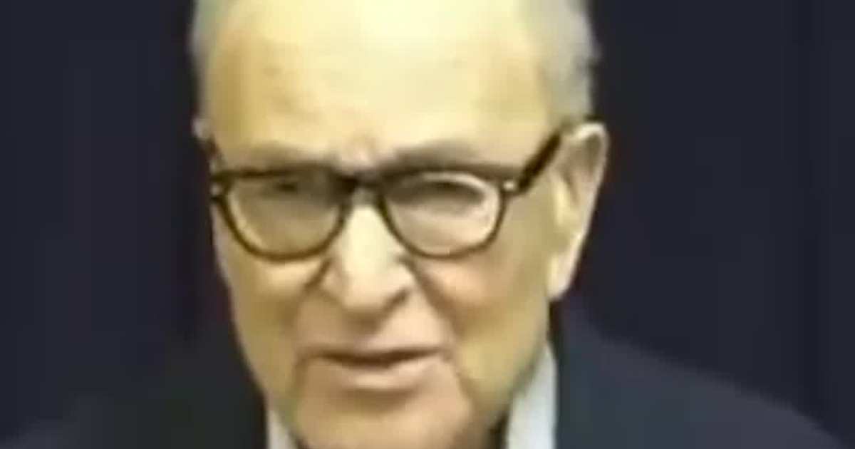 Chuck Schumer Accuses Trump of Using Musk-Linked System to Purge Millions from Voter Rolls