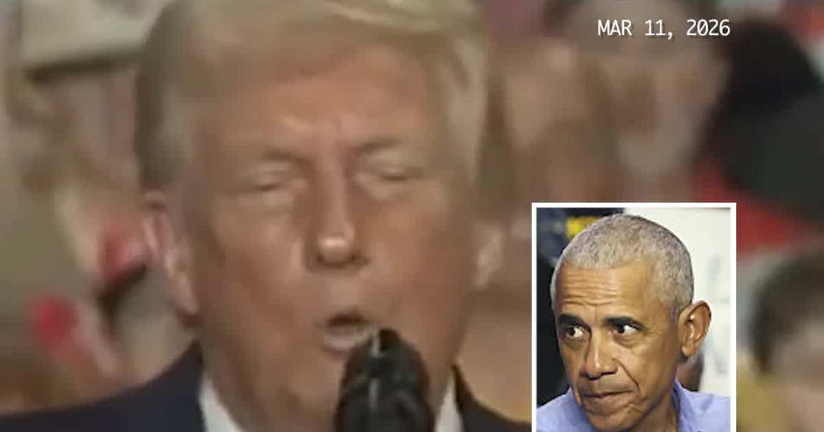 Trump Jokes About Obama’s Walk Down Stairs During Speech