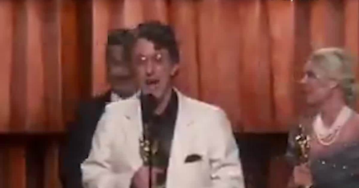 ‘Mr. Nobody Against Putin’ Filmmaker Warn About Losing Freedom During Oscars Speech