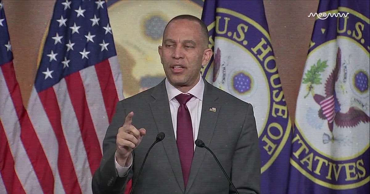 Hakeem Jeffries Blasts GOP Over DHS Shutdown, Warns Of Unpaid TSA Worker Crisis