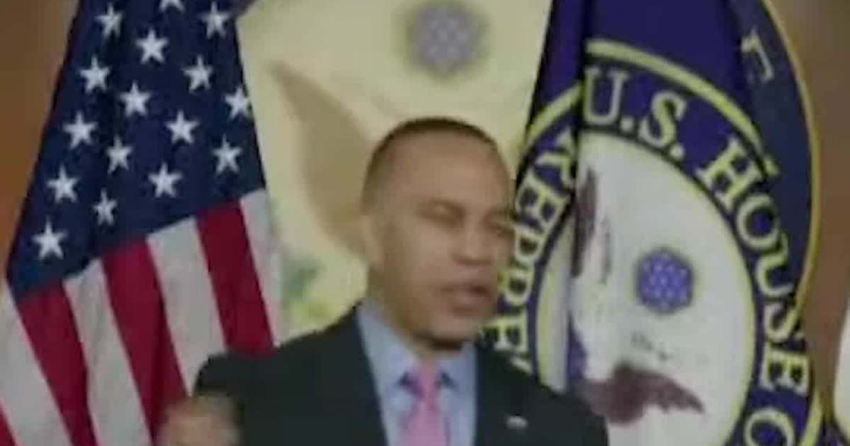 “Prevent a Midterm Massacre” — Jeffries Says GOP Pushing SAVE Act to Rig Elections