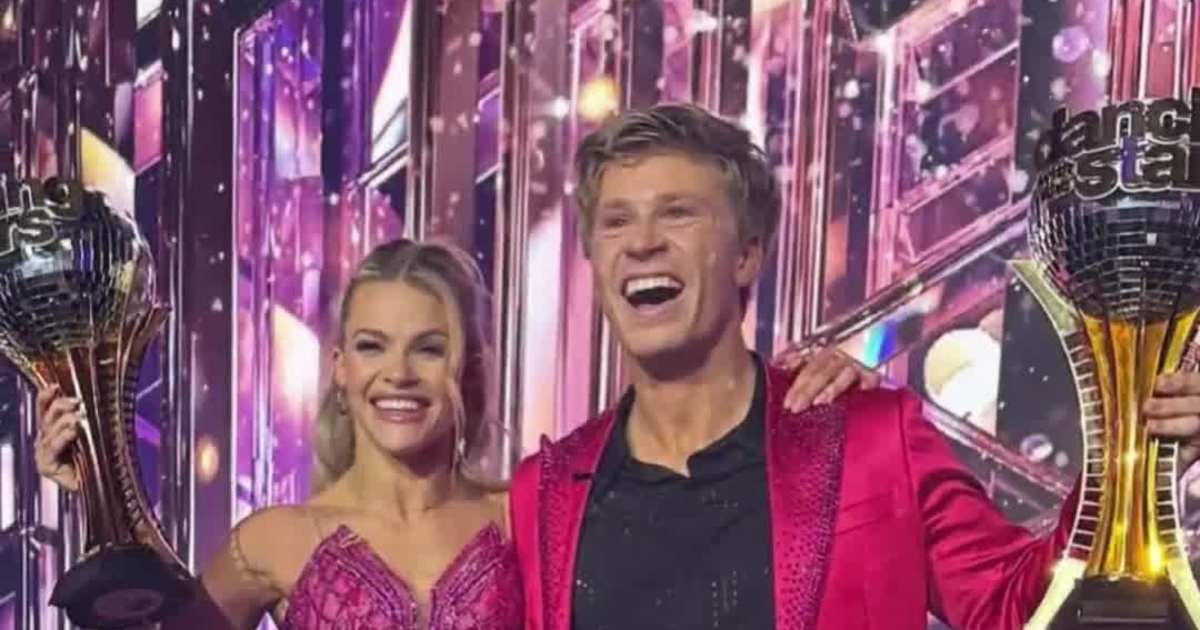 Robert Irwin and Witney Carson Crowned DWTS Champion - MEAWW News