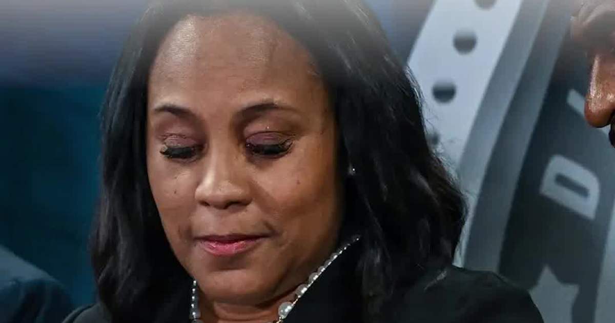 “Georgia Prosecutor Drops Election Case Against Trump”