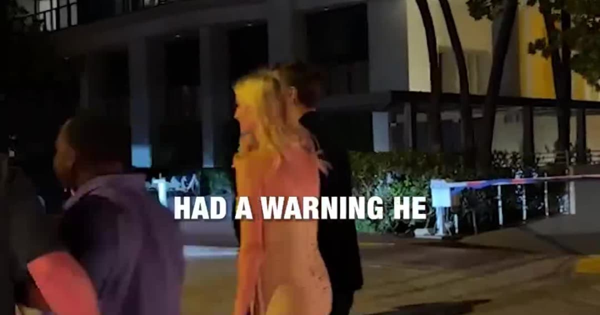 This Is What Happens If You Get Too Close To Ivanka Trump